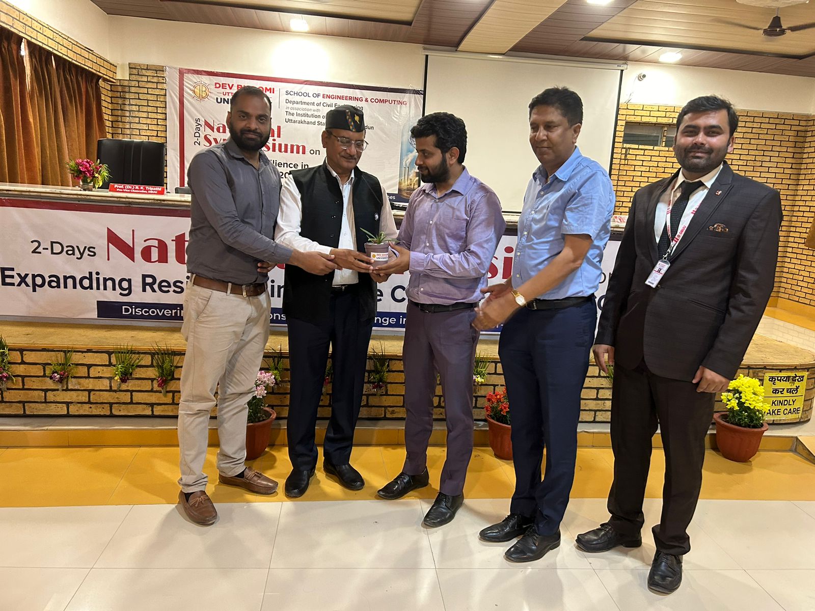 c9a0e76a-7d82-4686-bef1-927518ea3e26